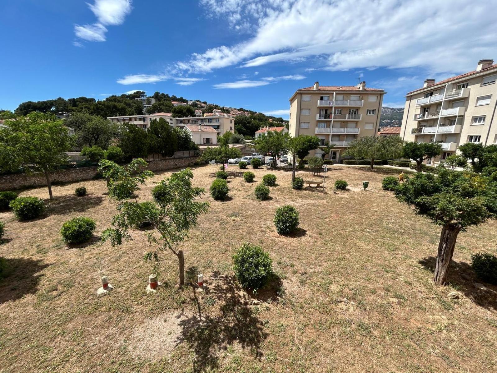 T4 Lumineux Et Spacieux, Parking Et Parc Prive Toulon Eksteriør billede