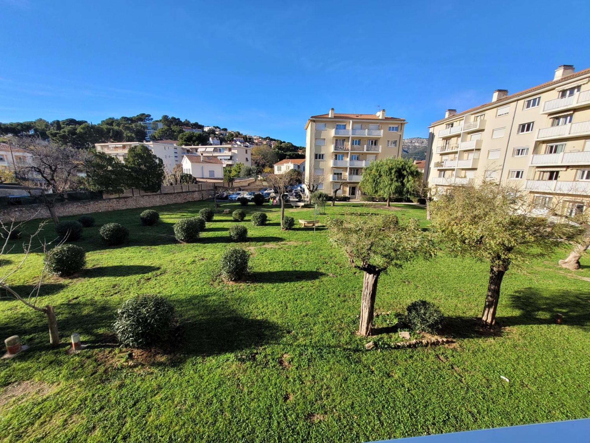 T4 Lumineux Et Spacieux, Parking Et Parc Prive Toulon Eksteriør billede